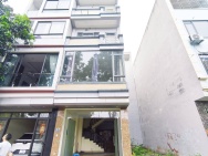 Đức giang,long biên 10tỷ 65m phân lô ô tô,cần bán chuyển vào nam