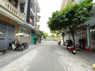 BÁN NHÀ VIỆT HƯNG 45M2- 5 Tầng- VỈA HÈ, Ô TÔ TRÁNH- HƠN 10 Tỷ