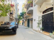 NHÀ 6 TẦNG  PHỐ NGUYỄN SƠN -LONG BiÊN -40M2 .13 TỶ- THANG MÁY -GARA