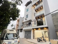 BÁN NHÀ CỔ LINH 52M2- 7 TẦNG THANG MÁY- VỈA HÈ- Ô TÔ TRÁNH- NHỈNH