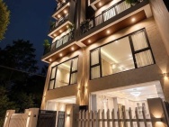 Ngọc Thụy – Long Biên
65m² .Mặt tiền 5m
-Nhà mới 5 tầng thang