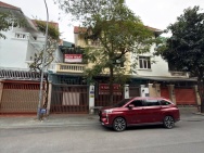 Biệt thự Sài Đồng 180m2, 4 tầng, vỉa hè , cây xanh mát xung quanh