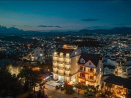 Cần bán Khách sạn view cực đẹp mặt tiền (15m) đường Ngô thì Sỹ P 4