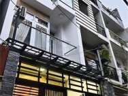 Trung Tâm Phú Nhuận - Hẻm Rộng 4 Tâng Kiên Cố - Không LG