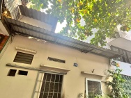 Bán đất tặng nhà 2 tầng Phố Trạm- Lô góc- Oto - 65m 2 tầng 12,9