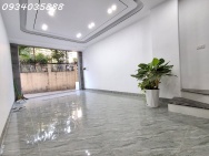 Bán nhà mới Phố Trạm – 31m² – 7 tầng thang máy – ô tô vào nhà –