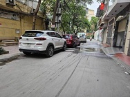 NHÀ ĐẸP LÔ GÓC HOÀNG CẦU – 49M² – MT 4,7M – 4 TẦNG – NGÕ THÔNG –
