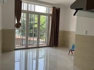 Cho thuê phòng trọ view đẹp có ban công tại Tôn Thất Thuyết, Q4,