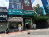 Bán gấp tòa Building mặt phố Nguyễn Khang, dòng tiền 1.8 tỷ/năm,