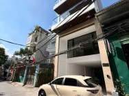 Lô góc Ngọc Thụy gần vườn hoa 28 tỷ 100m 7 tầng thang máy