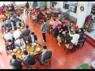 Do công việc bận dộn nên E cần sang nhượng nhà hàng hoặc kết hợp