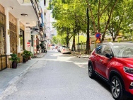 nhà đẹp Nguyễn Văn Cừ, lô góc,6 tầng  thang máy, ôtô vào nhà