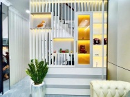 NHÀ 3 TẦNG, XE TẢI ĐỔ CỬA, CẠNH PHÚ MỸ HƯNG, SÁT MẶT TIỀN, CHỈ HƠN