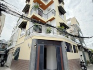 Nhà góc 2 mặt tiền, hẻm xe hơi Nguyễn Thị Thập, 6 phòng, hơn 9 tỷ,