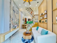 NHÀ XINH - BAY SỚM - HẺM Ô TÔ THÔNG - 3 TẦNG, 3 PN, 3 WC - TẶNG