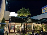 Do quản lý không nổi cần sang quán bán đồ ăn vặt mang đi rất