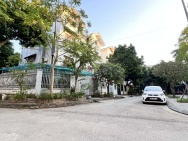 biệt thự lô góc Sài Đồng, vỉa hè rộng, ôtô tránh, view công viên