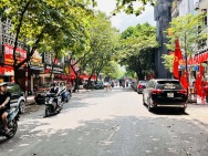 nhà đẹp Ngọc Lâm, 75m x 6tầng, vỉa hè, ôtô tránh, gần trường học +