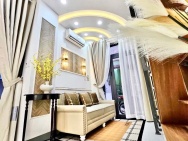 Bán nhà Hoàng Văn Thụ, P.9, 3x10m, 3 tầng, 3pn, 3wc, 5.98 tỷ, TL