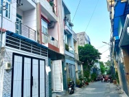 Nhà Linh Đông, 65m2, 2 tầng BTCT, Hoàn Công, Ô tô đổ cổng chỉ Nhỉnh