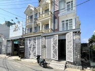 Bán Nhà Hẻm Xe Hơi 7m Đường Quốc lộ 13 64m2 4 Tầng Đúc BTCT Ngay