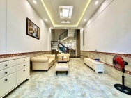 **Bán nhà hẻm 281 Lê Văn Sỹ* phường 1 Tân Bình (6x15) 4 tầng trục