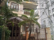 **Bán nhà MT đường Hiệp Nhất** phường 4 Tân Bình; 6 x 30m; trục CMT8