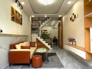 Bán nhà MTKD 2xx Hoàng Hoa Thám, p13, Tân Bình (4*15) cổng ga T3