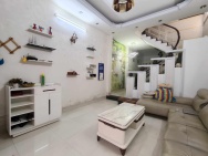 GIÁ TỐT, Nhà Phạm Văn Bạch, 60m2 3 tầng 4PN 4WC, 6.5 tỷ TL