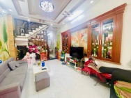 Bán nhà phường 12 Tân Bình, đường Hoàng Hoa Thám; 4*14 - 5 tầng