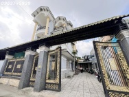 Biệt Thự Đã Hoàn Công 242m2, Ngang 12m, 3 Tầng, Dĩ An, Giá 8.2 Tỷ