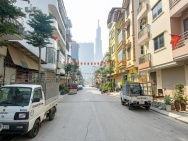 Nhà Phú Thượng - Ô tô gần - Ngõ nông - Ở sướng - Giữ tiền tốt - 1