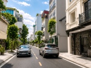 Giá tốt, Bán nhà phố Vĩnh Phúc, ô tô vào nhà, 60m, “mặt tiền rộng”,