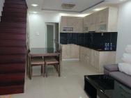 Cho thuê nhà Xô Viết Nghệ Tĩnh, P.25, 4.2x12m, trệt, lửng, 2pn,