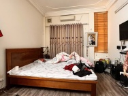 Cho thuê nhà nguyên căn Phạm Ngọc Thạch 50m² x 4 tầng 4 PN, 3 WC,