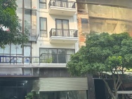 Cho thuê nhà mặt phố Yên Xá,  100m² x 5 tầng, có thang máy 35 triệu