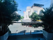 NHÀ ĐẸP 1 TRỆT 1 LỬNG 2 LẦU – SÂN THƯỢNG TRƯỚC SAU - CHIÊU LIÊU -