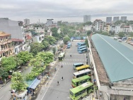 bán nhà mặt phố Ngô Gia Khảm, đối diện bến xe, vỉa hè rộng, kinh