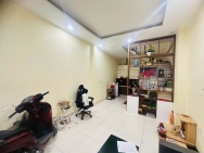 BÁN NHÀ CẦU GIẤY - Ô TÔ VF3 ĐỖ CỬA, 33M - 5 TẦNG ĐẸP, FULL NỘI