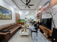 NHÀ ĐẸP DÂN XÂY-SỔ PHÂN LÔ-OTO VÀO NHÀ-NGÕ RỘNG 5M THÔNG TỨ