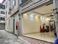 nhà lõi Bồ Đề, 6 tầng, thang máy, gara, gần hồ điều hoà, 1 nhà ra