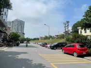 bán toà nhà Apartment Ngọc Thuỵ, 2 sàn văn phòng + 15 căn hộ khép