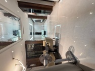 Bán biệt thự nhà phố Nguyễn Văn Cừ- Phân Lô- Ô tô tránh- Sát Phố -