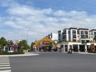 NHÀ CẠNH MẶT TIỀN PHỐ ĐI BỘ - 5MX20M - PHÚ MỸ HƯNG (20 PHÚT) -