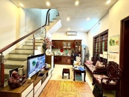 Bán Nhà Kim Ngưu 28m2. 4 tầng. mặt tiền 4.3m. giá 9.6 tỷ Hai Bà