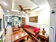 Bán Nhà Đội Nhân 37m.  5 tầng. mặt tiền 3.3m. giá 15.5 Tỷ Ba Đình