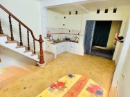 3.2 tỷ bán nhà 4 tầng ngõ thông đường hoàng mai