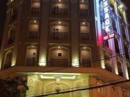 Quận 7, Bán Gấp Khách Sạn 3 Sao, 8 Tầng, Chỉ Hơn 40 Tỷ, Tại Khu Dân