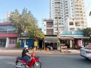 Quận 7, Nhà Mặt Tiền Trần Xuân Soạn, 6 Tầng, 4m5x30m. View Sông.