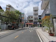 Quận 7, Bán gấp.Ngay Nhà Thi Đấu Đa Năng. 4x18m. Đường 12m. Chỉ 11